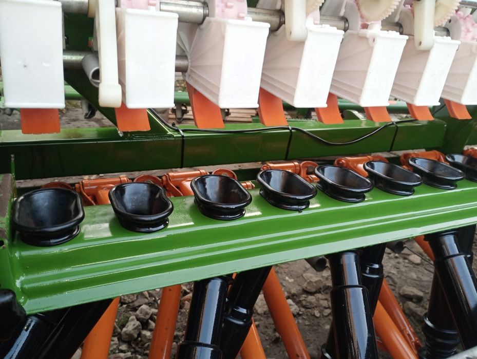 Amazone d8 siewnik zbożowy 3m 25 redlic hydraulika