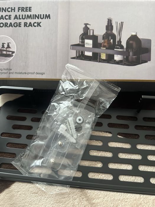 Металева полиця для ванної