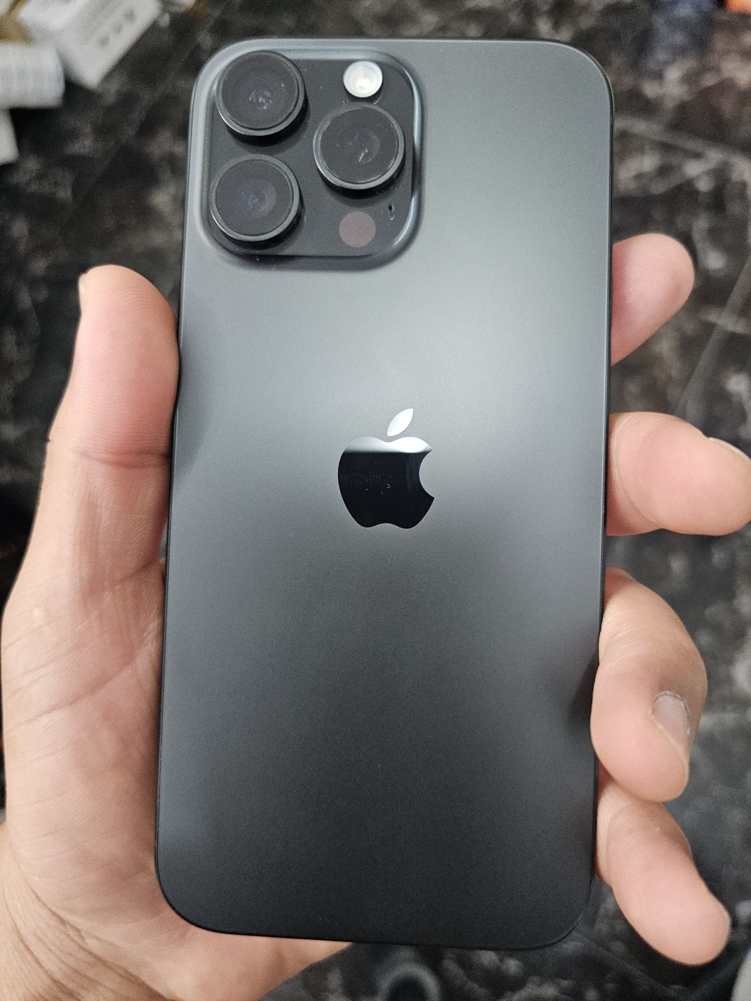 Iphone 16 pro max..512gb