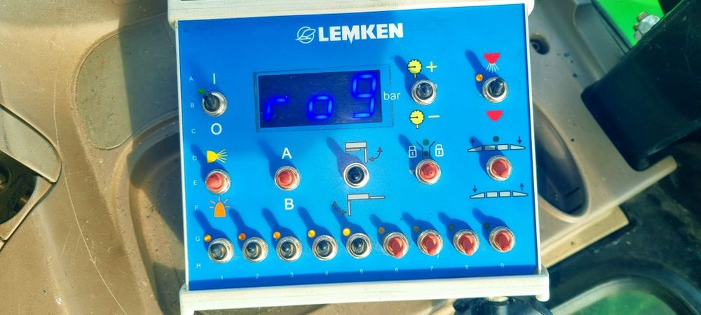 Opryskiwacz zawieszany Lemken Sirius 7