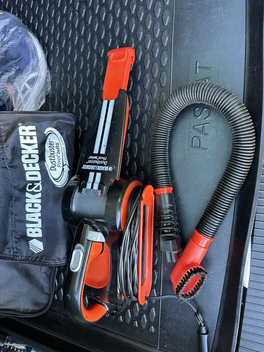 Odkurzacz samochodowy Black and Decker