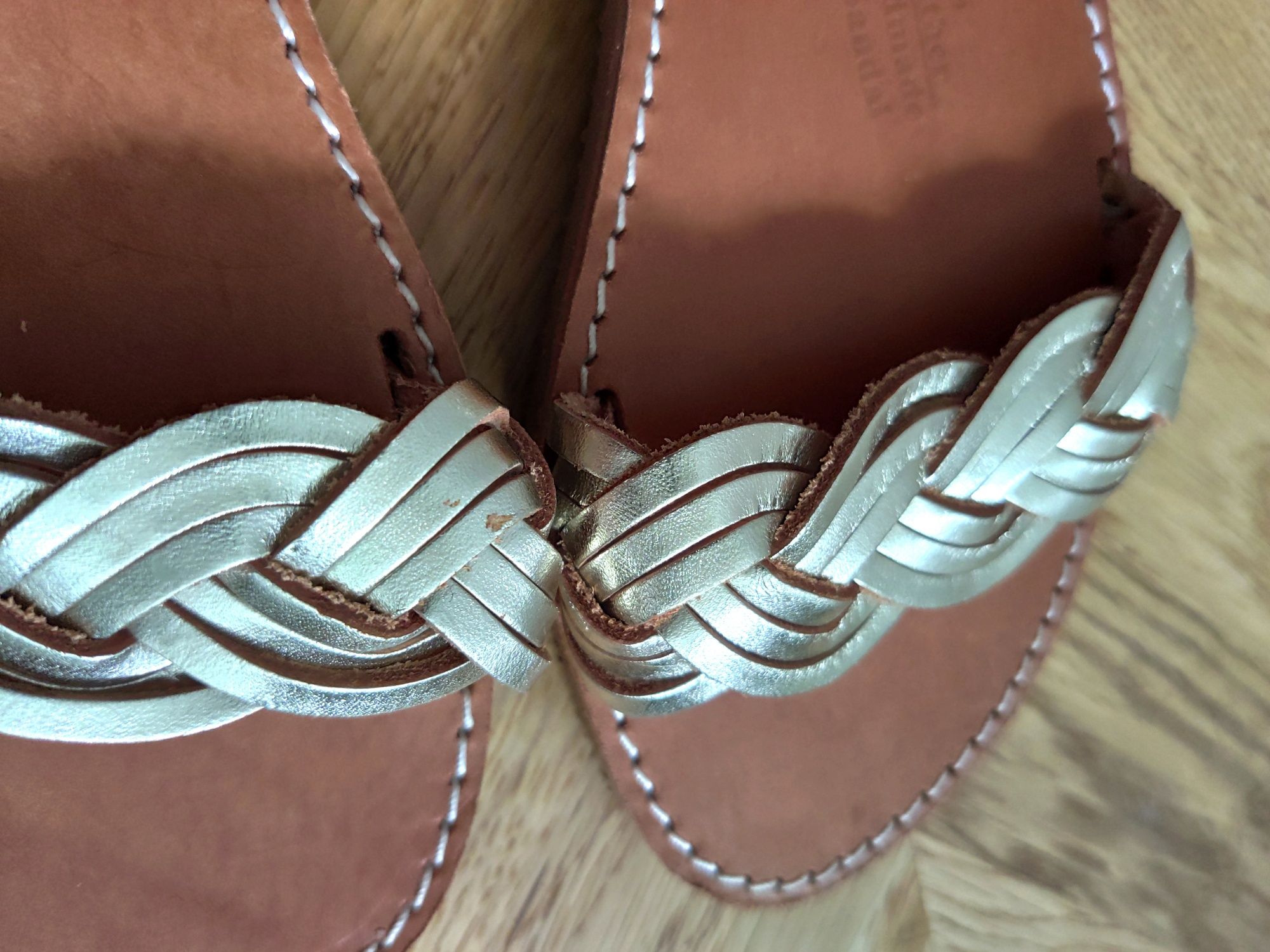 Skórzane sandałki złote kupione w Grecji NOWE