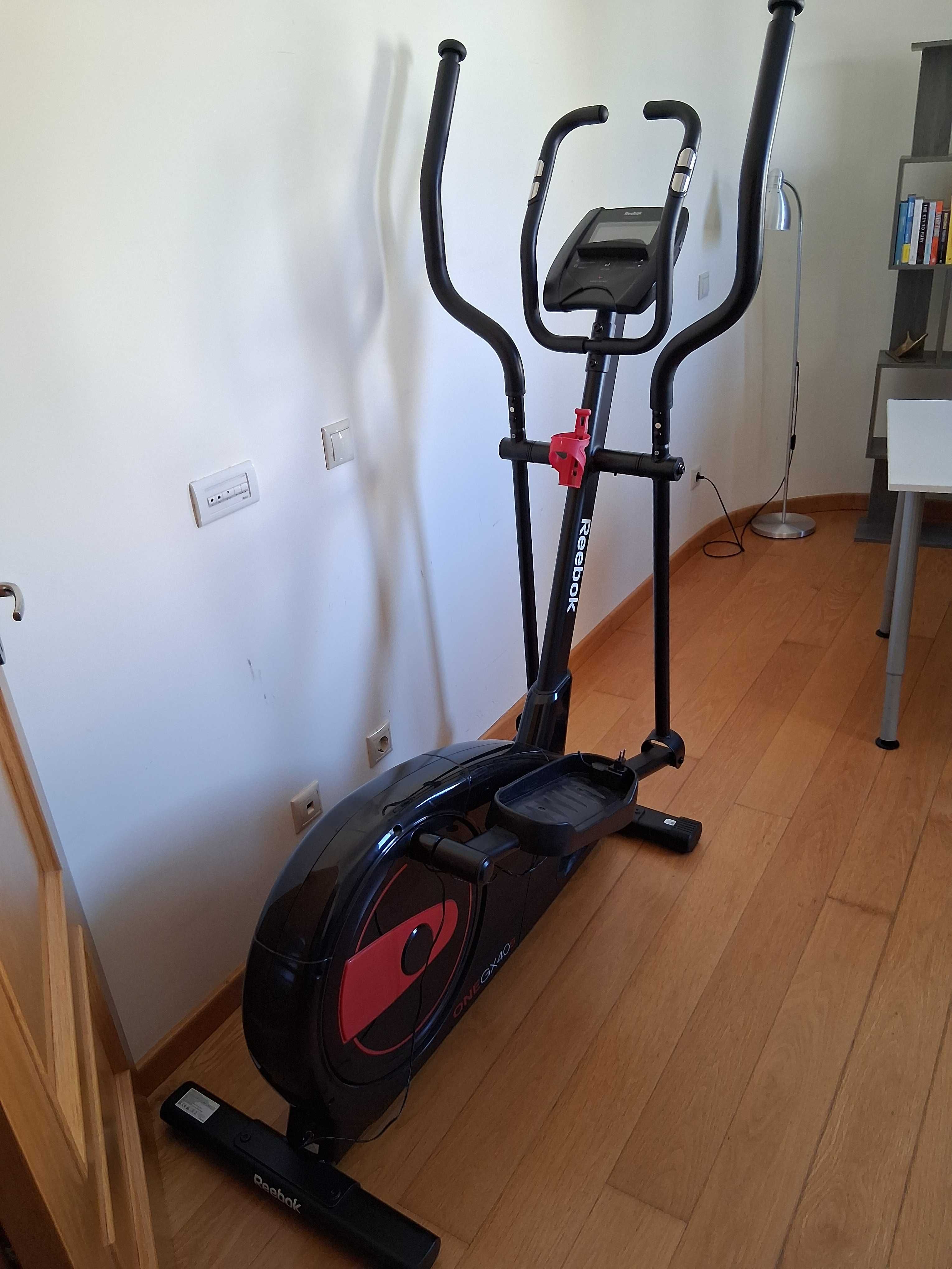 Elíptica Reebok ONE GX40 – Excelente Estado