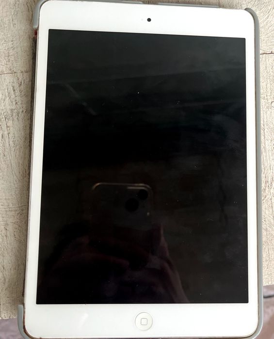 Apple iPad mini 7.9" A1455 Wi-Fi + Cellular 16GB
