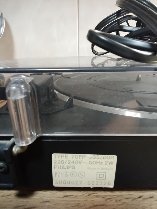 Виниловый проигрыватель Phillips.б/у