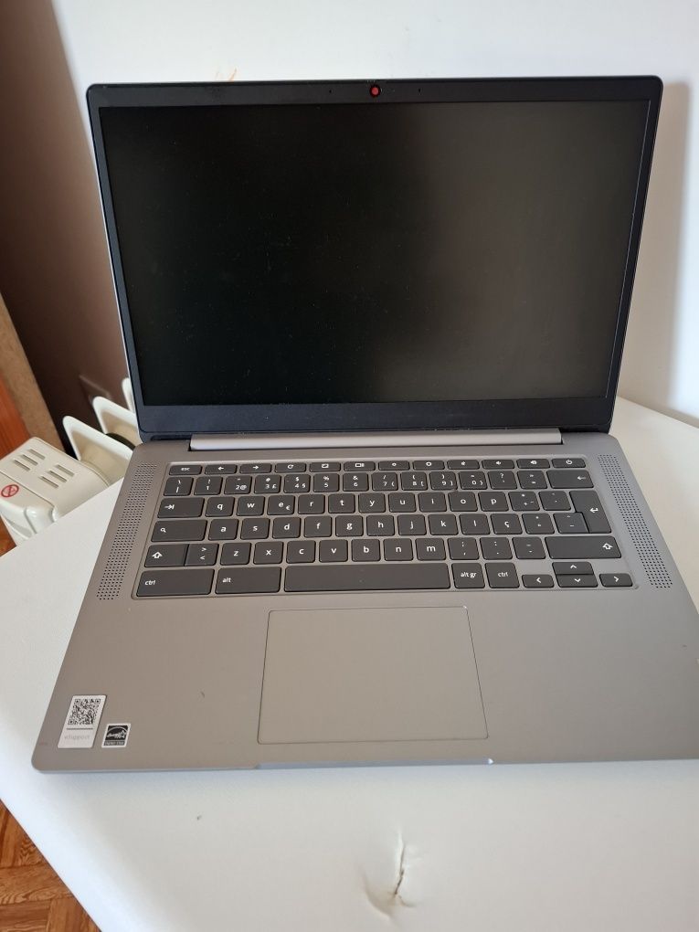 Portátil Lenovo ideaPad Slim 3 chromebook