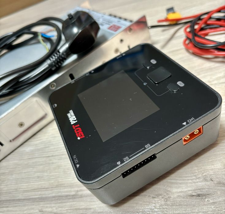 Ładowarka ISDT P20 2x500W 20A 8S + Zasilacz MeanWell  RSP-500-24