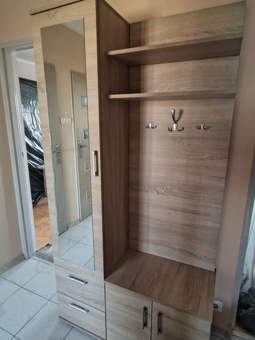 Sprzedam szafę na przedpokój