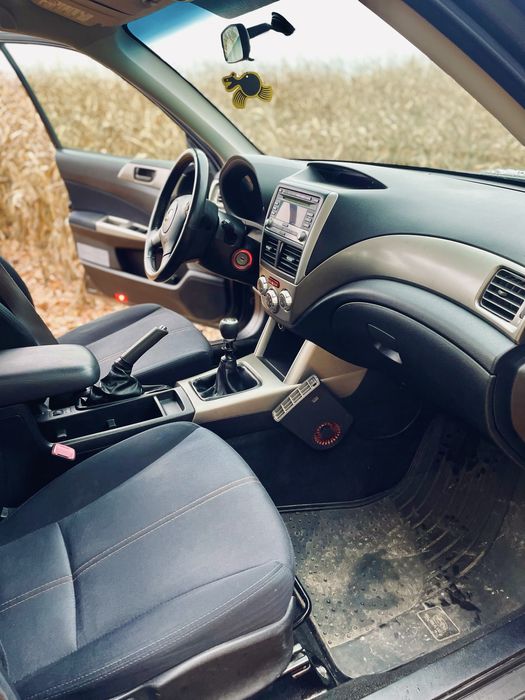 Продам Subaru Forester 2010