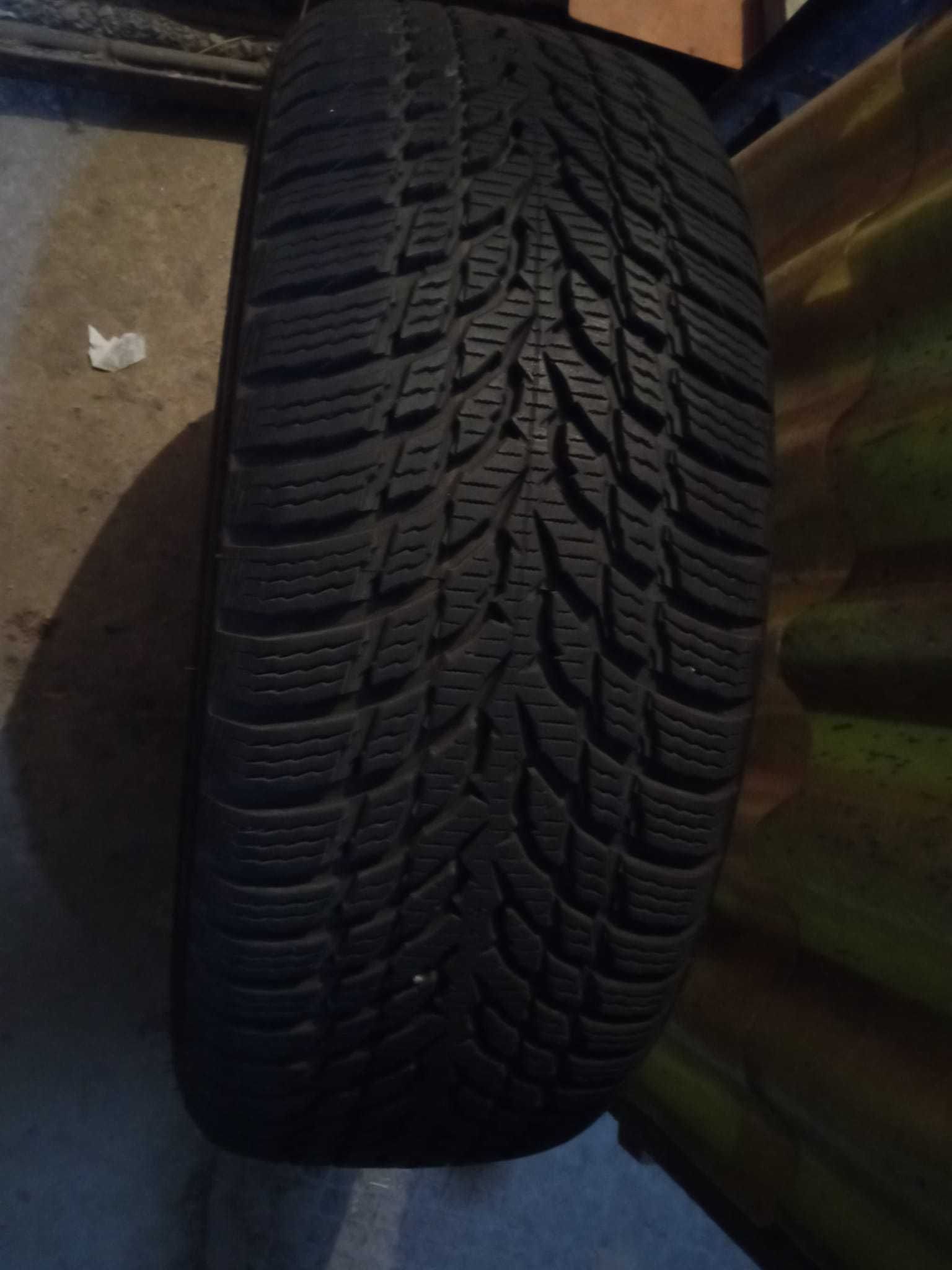 opony Nokian Snowproof 95h 215/60 R16