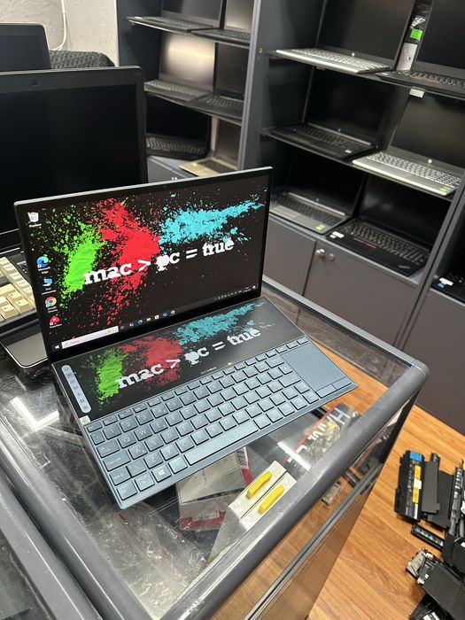 Эксклюзивный игровой ноутбук с двумя экранами intel i7