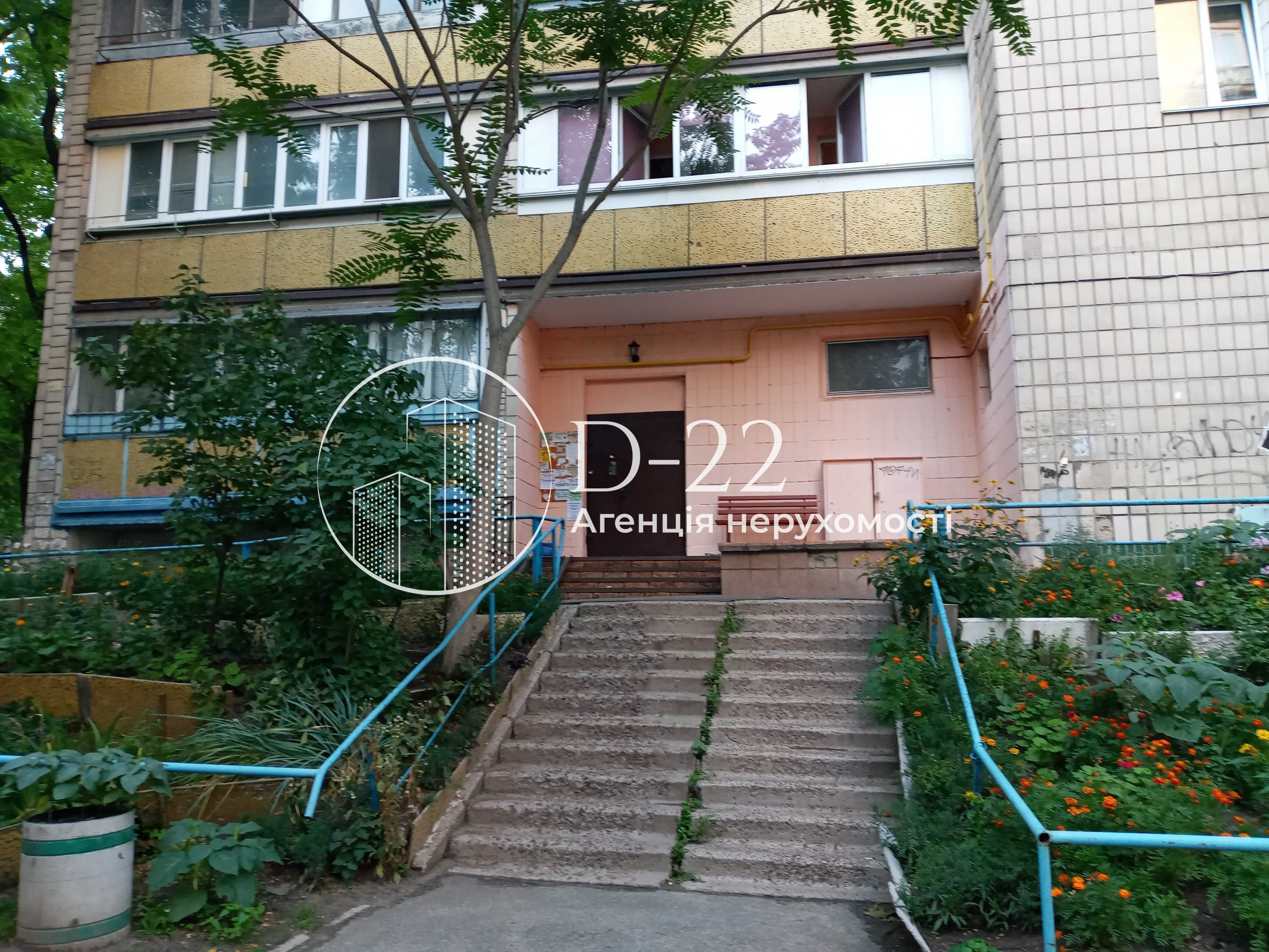2-кв., вул. Солом'янська 6 в , Солом'янська площа