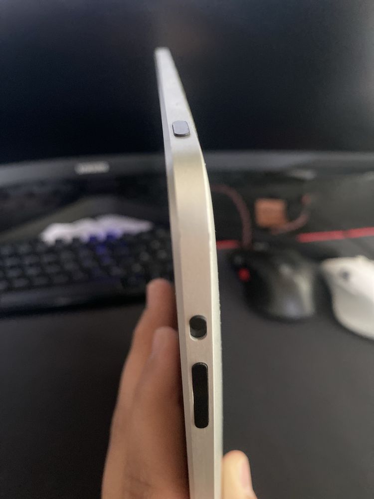 Ipad 1gen srebrny