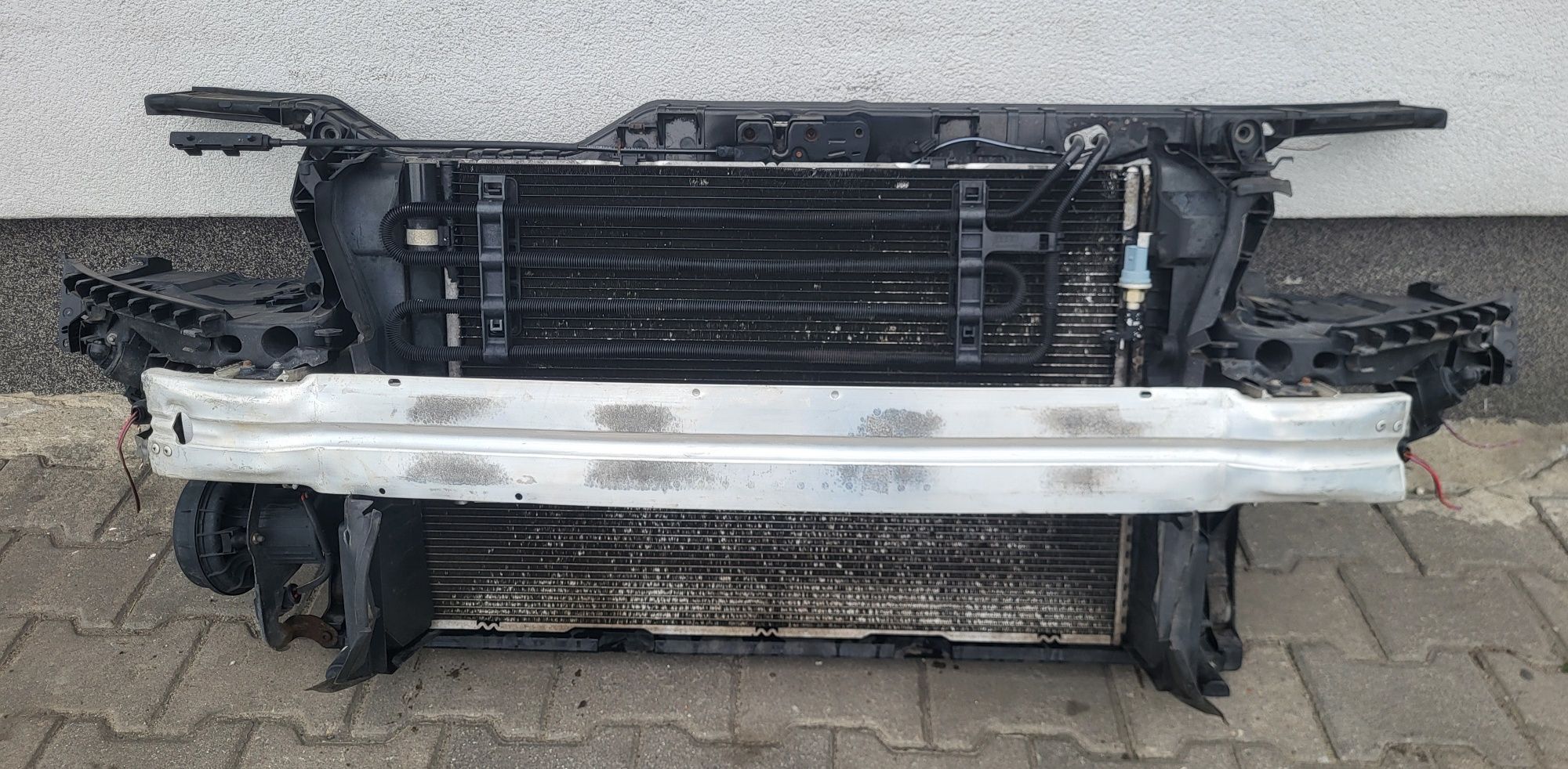 audi a4 b8 a5 8t pas z chłodnicami 4.2