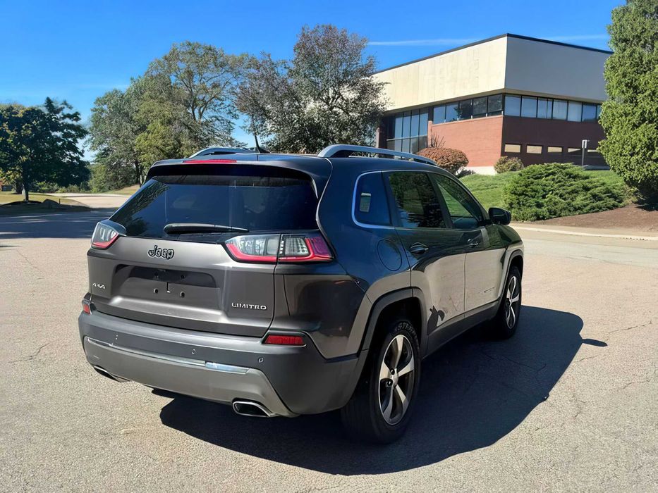 Jeep Cherokee      2019