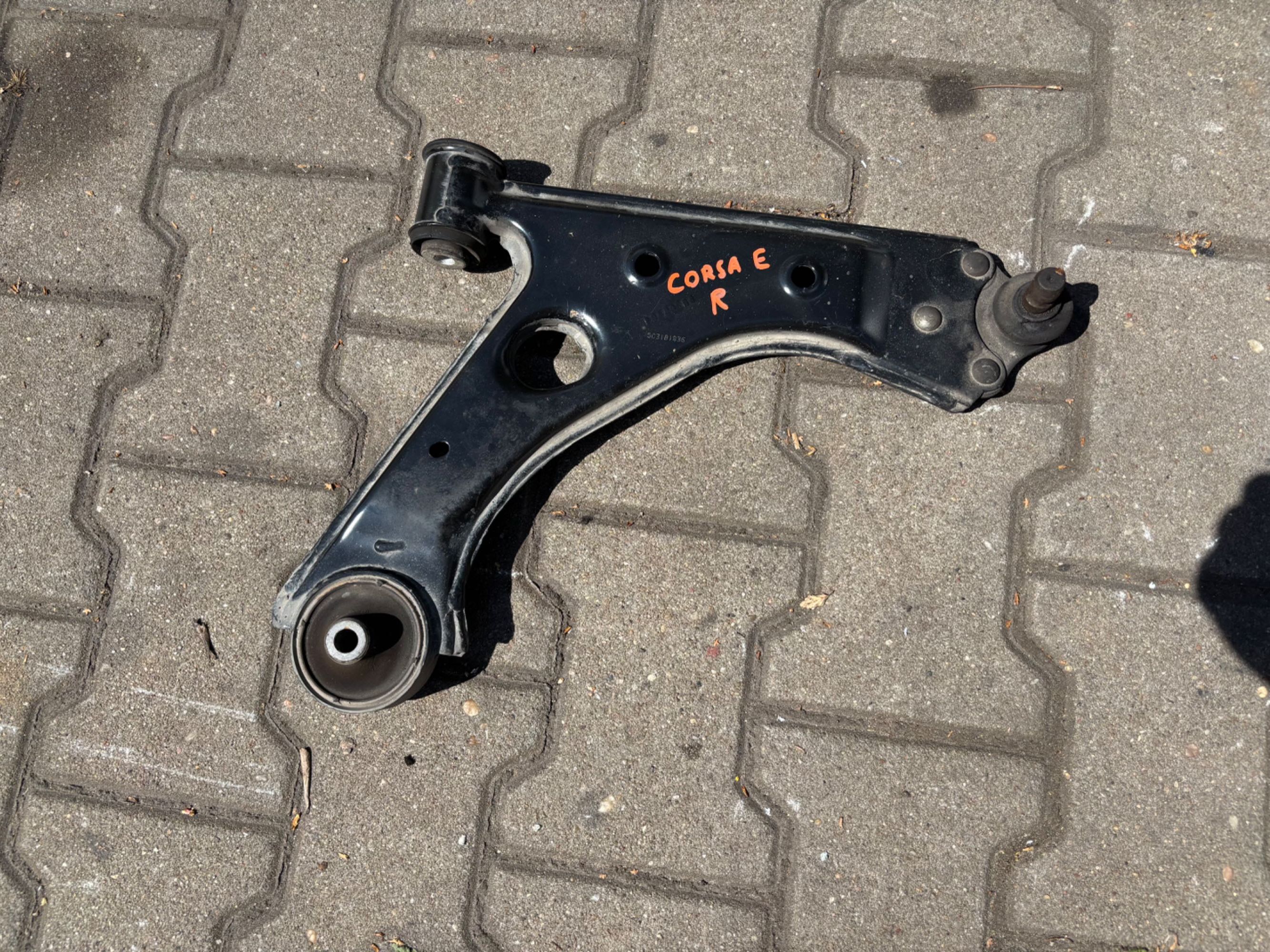 Wahacz prawy Opel Corsa E