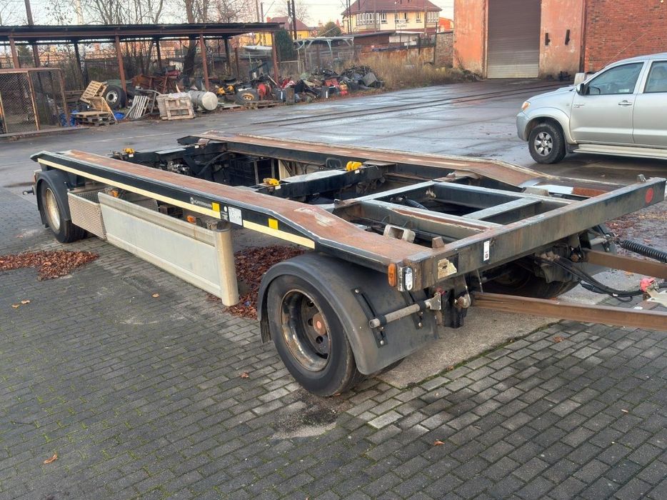 Huffermann HAR 1867 PRZYCZEPA DO HAKOWCA ROK 2015.  Przyczepa do hakowca Rok 2015 na szynach