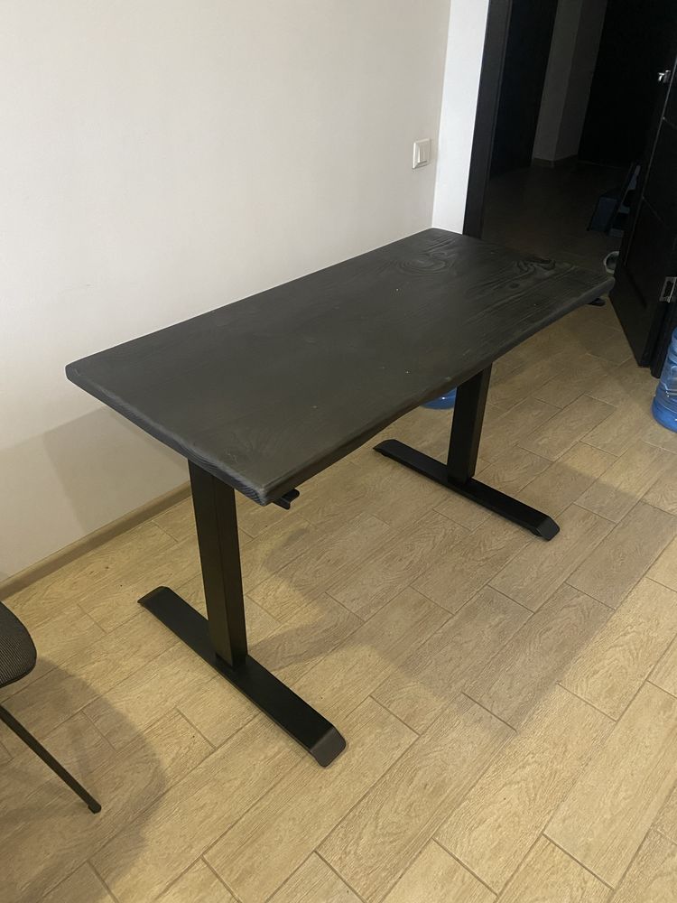 стіл для роботи стоячи, механічний,  AOKE Manual, чорний колір, б/в