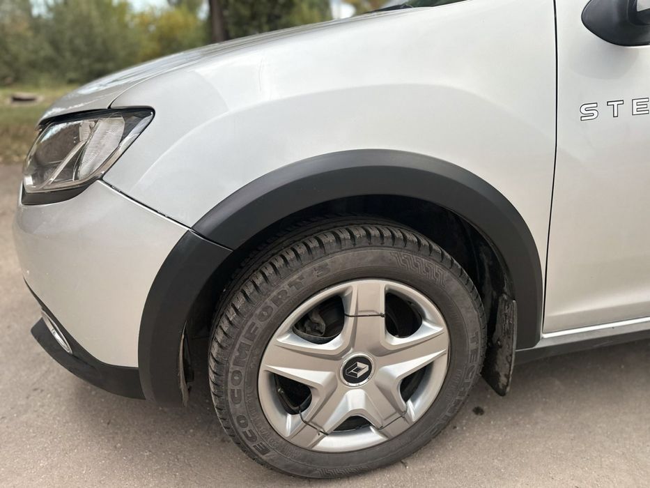 Reno sandero stepway 2013 год 1.5 дизель в очень хорошем состоянии