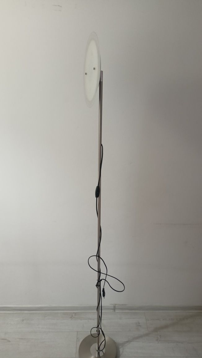 Lampa stojąca srebrna