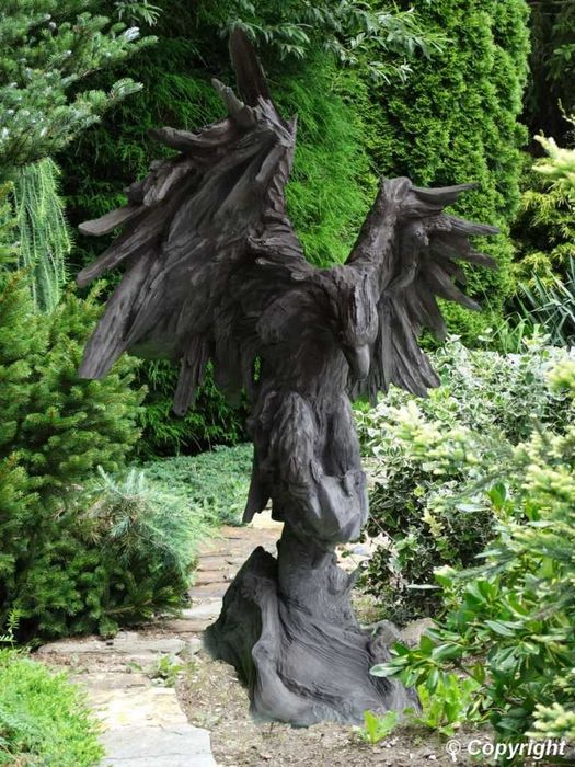 Figura betonowa  "Aureon – Duch Nieba"