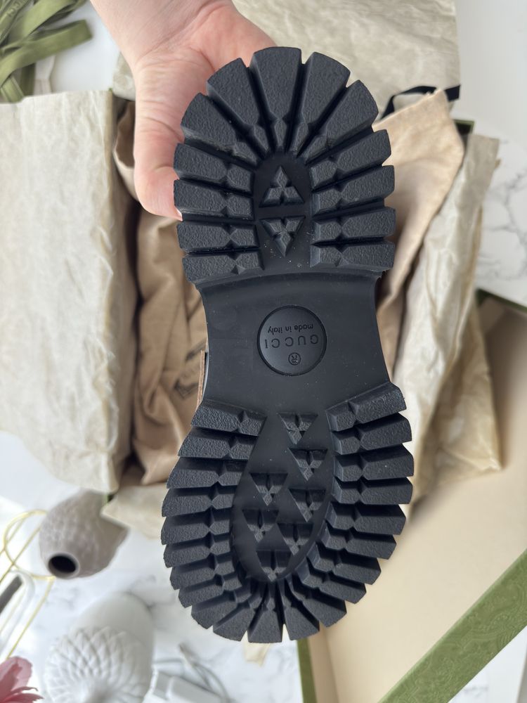 Продам шкіряні лофери GUCCI!