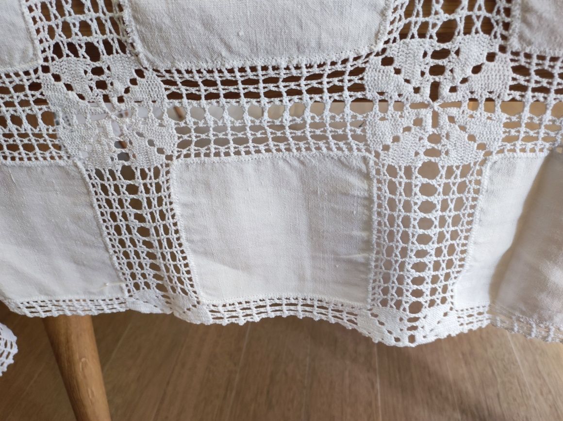 Toalha de mesa de linho e renda trabalho manual perfeição