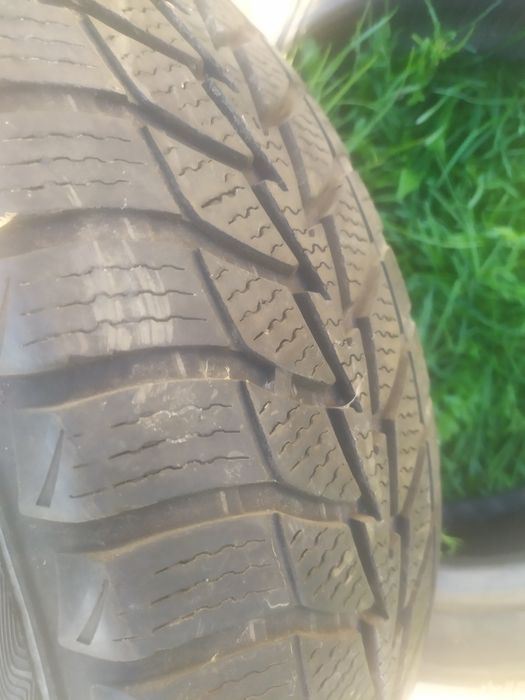 Резина,покришки,гума на авто