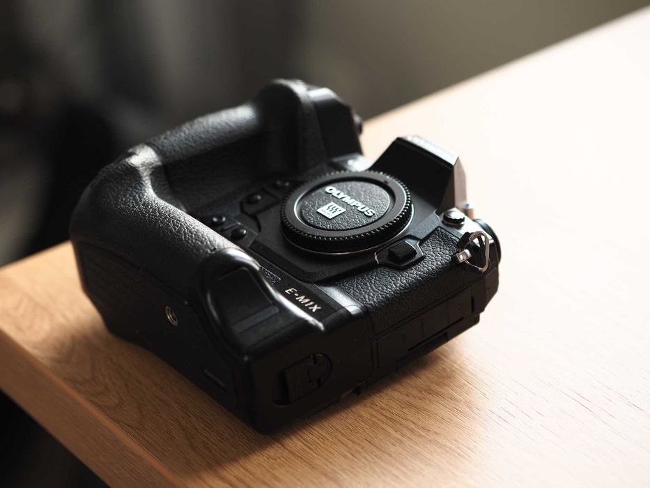 Olympus OM-D E-M1X