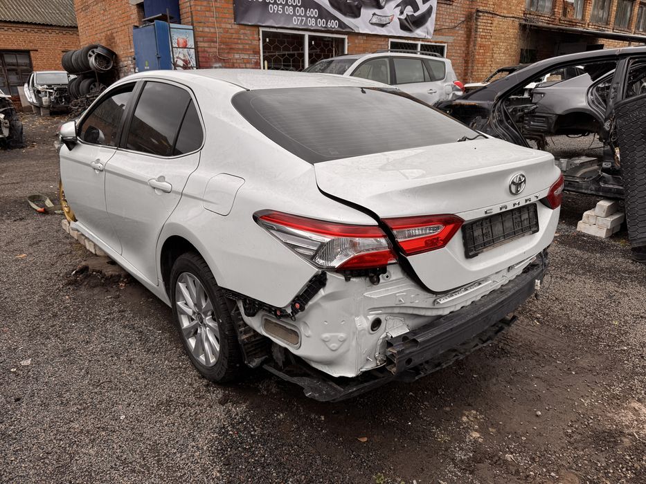 Дверь Toyota Camry 70 європа та usa 089 218