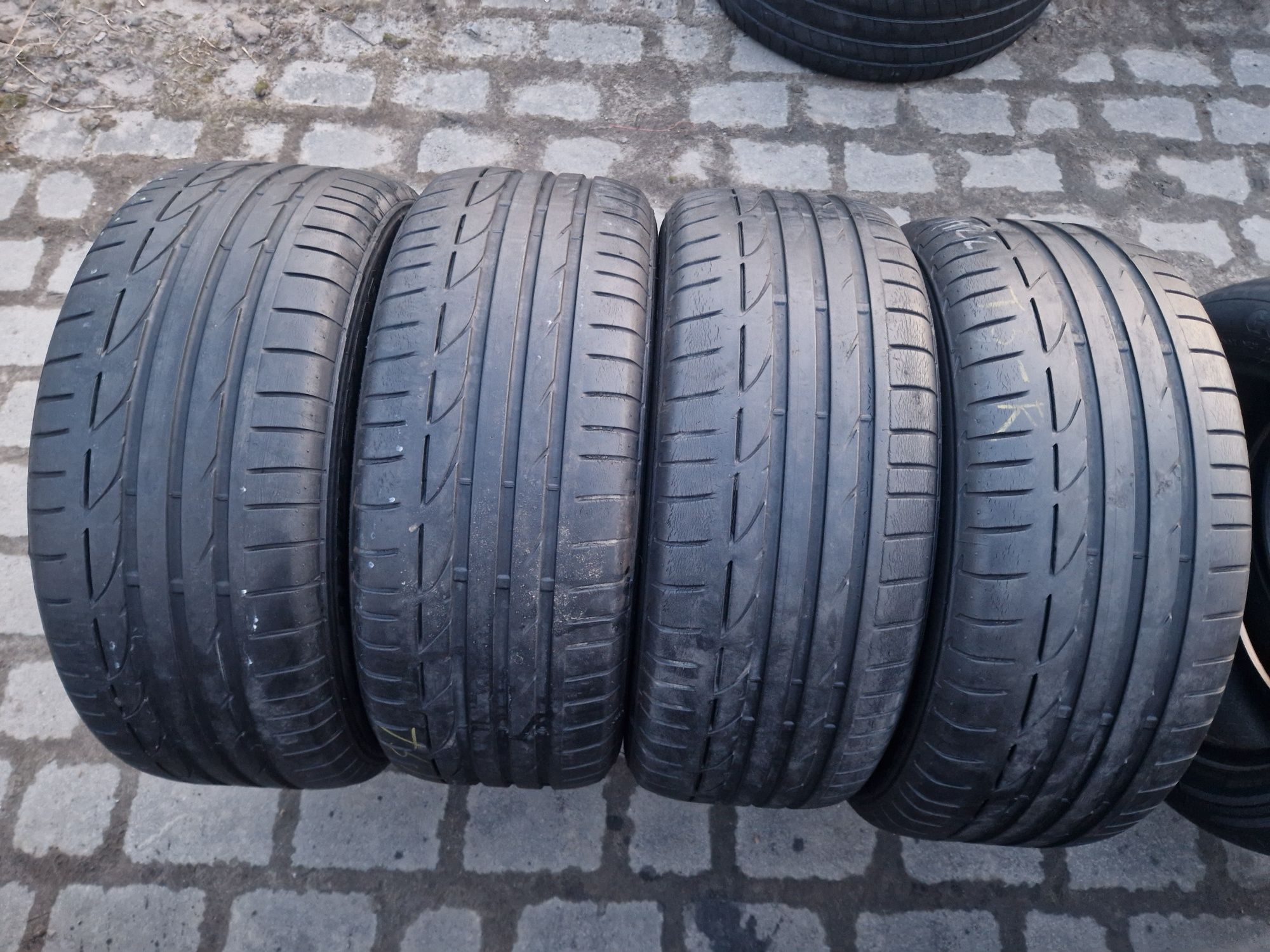 Шини літні 225 50 r17 Bridgestone potenza 001 RFT,