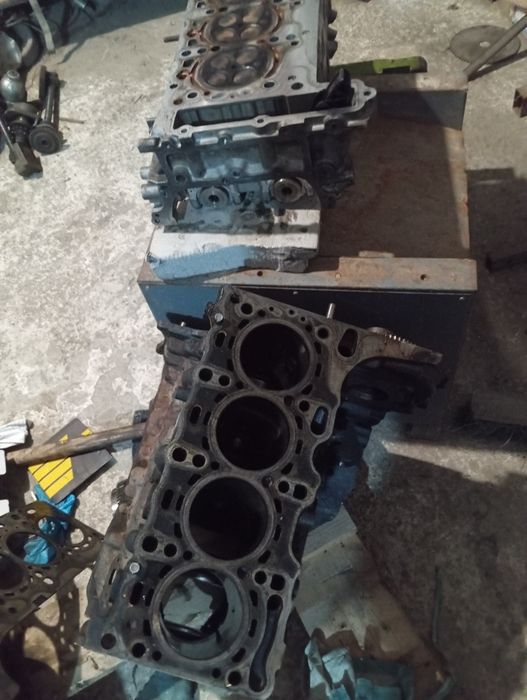 головка блоку циліндрів двигуна Мерседес спринтер ом651 Mersedes