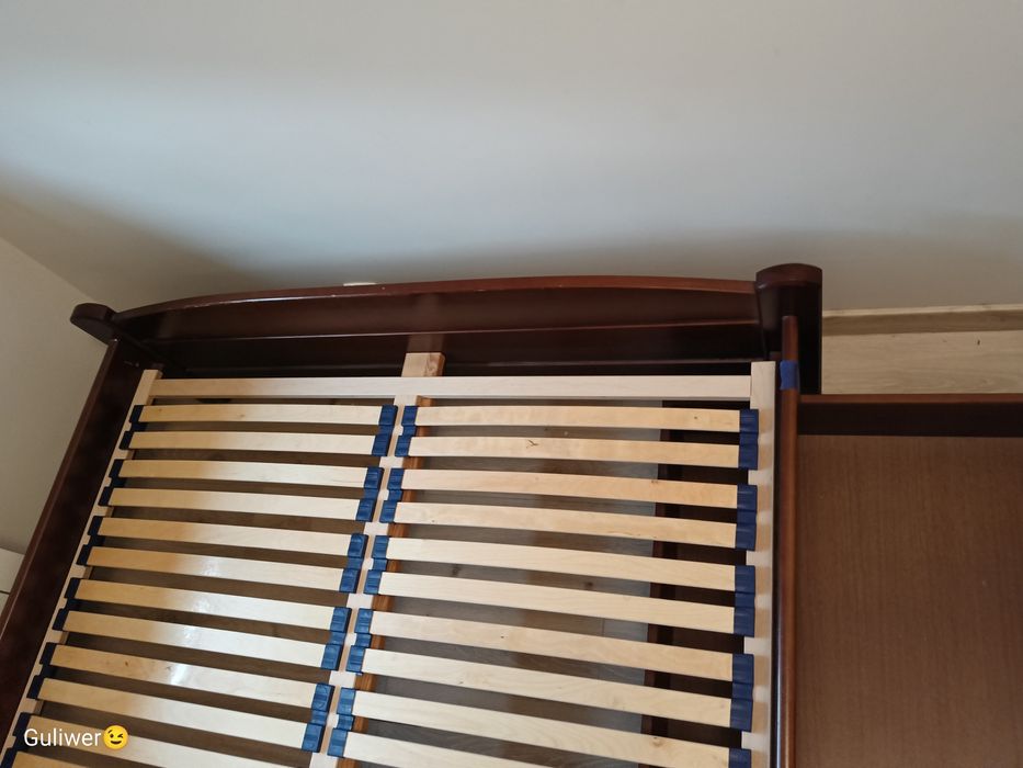 Łóżko drewniane do sypialni pod materac 140 cm na 200 cm