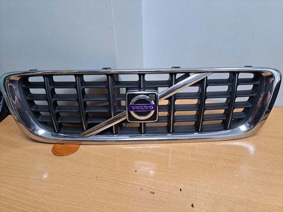 GRIL ATRAPA VOLVO S80 II V70 III 2006-2009 BARDZO ŁADNY