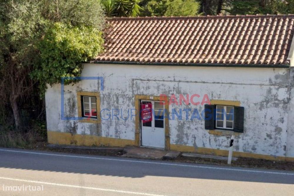 Moradia T2 para recuperar em Sancheira Grande