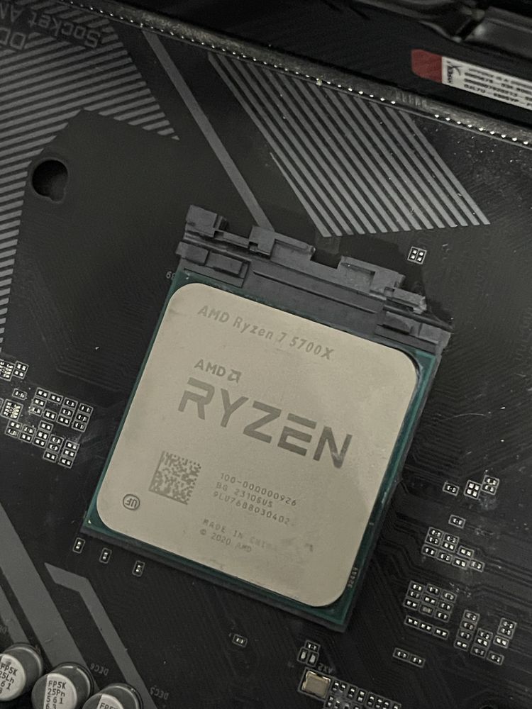 Ryzen 7 5700x Aorus elite b550m