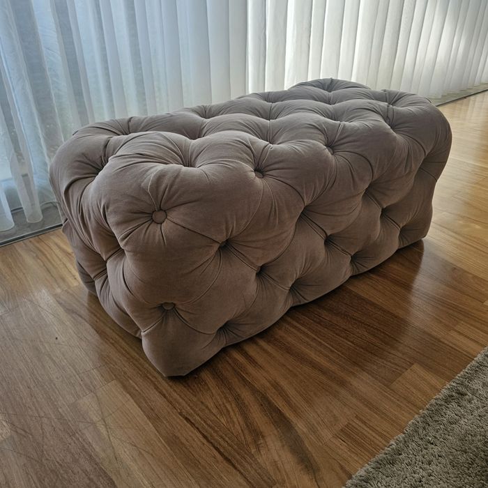 Sofa + banco capitone