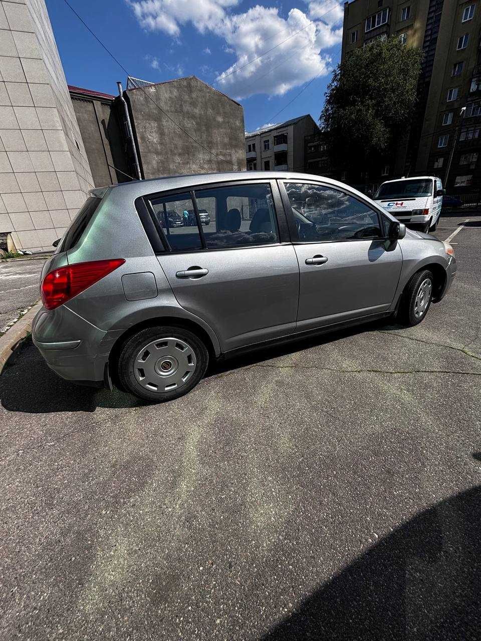 Nissan Versa 1.8L