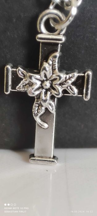 Naszyjnik, łańcuszek z Krzyżykiem , stal chirurgiczna , 52 cm  .