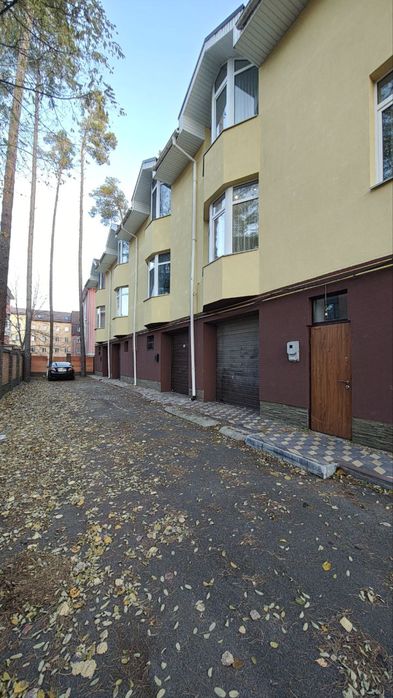 Таунхаус з гаражем 190м для великоі родини! Сертифікат!