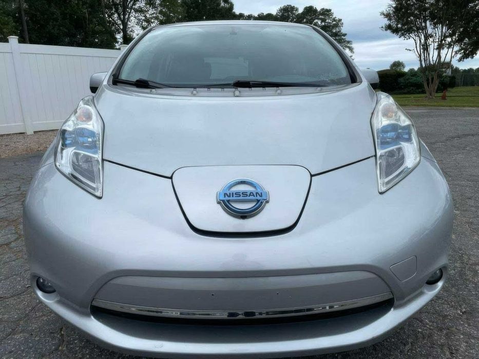 Nissan LEAF SL      2015