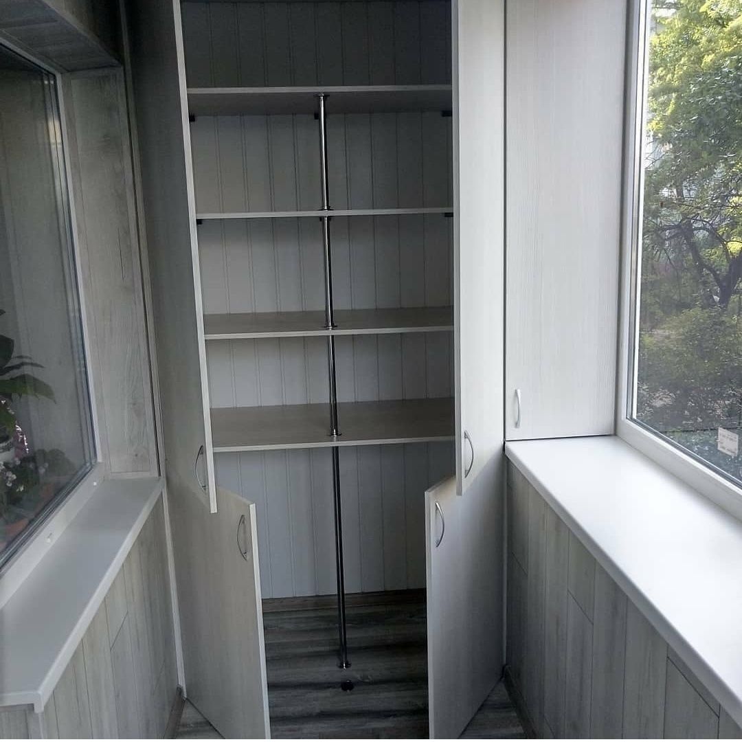 Шкаф на балкон лоджия