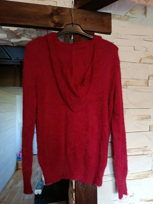 Piękna cieplutka burgundowa alpaka z kapturem