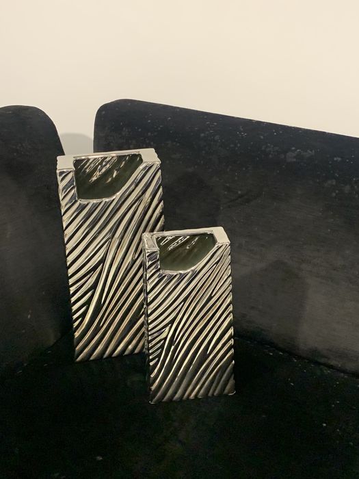 Peças decorativas prateadas