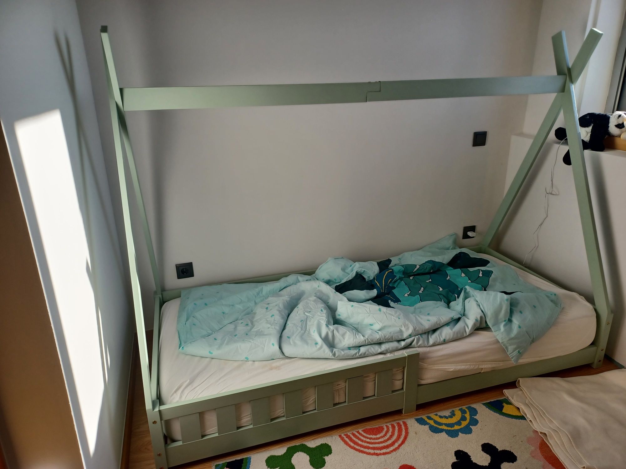 Cama estilo montessori 90x200