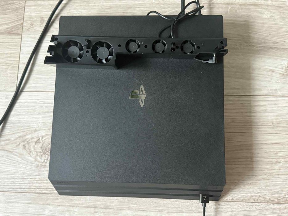 Konsola PlayStation 4 PRO
