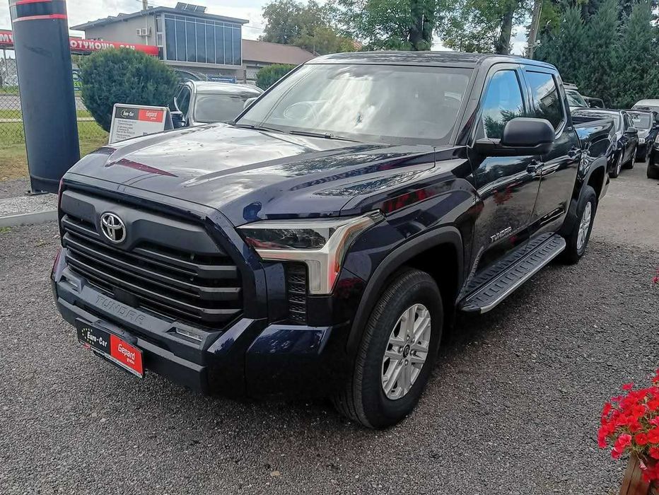 Toyota Tundra 4x4 2022 benzyna - automat