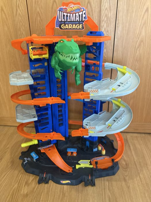 Mattel Hot Wheels City Ultimate Garage