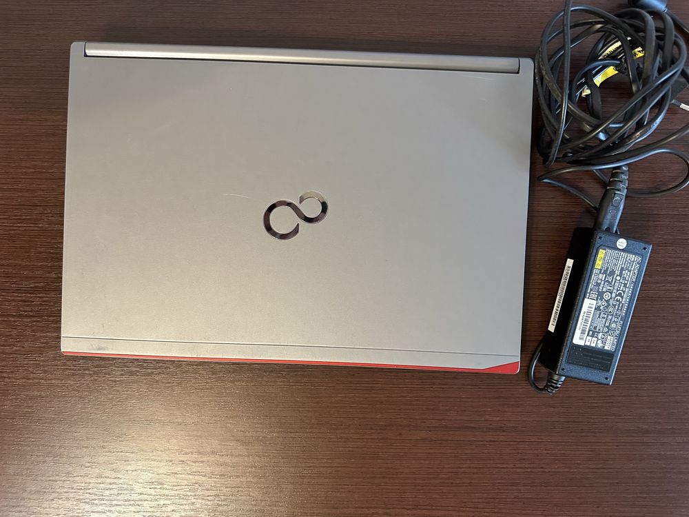 Ноутбук Fujitsu LifeBook E746