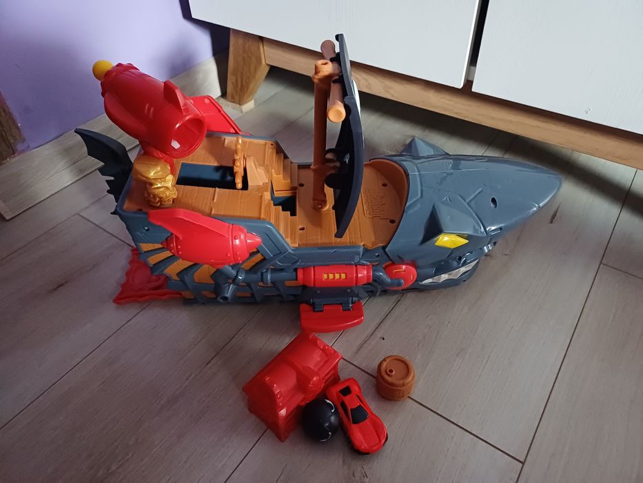 Teamsterz Beast City Pirate Ship-statek poracki/ rekin